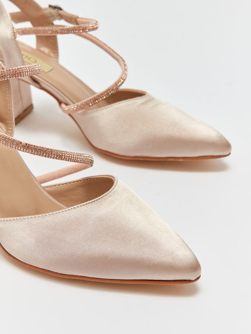 Bej İnce Çapraz Bantlı Kadın Topuklu Ayakkabı-2