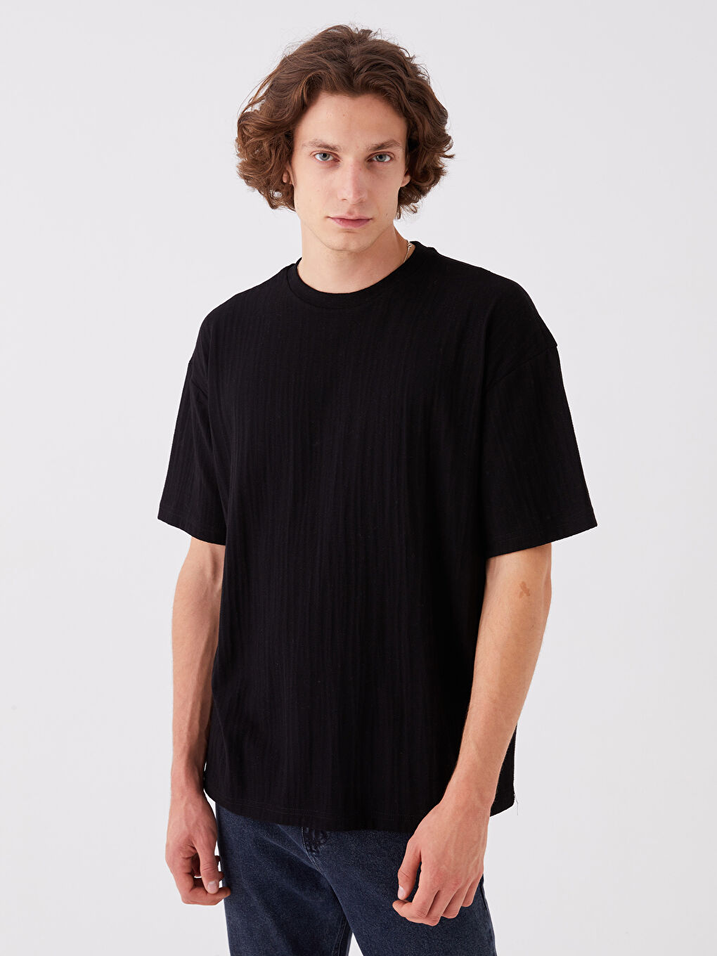 Siyah Bisiklet Yaka Kısa Kollu Erkek Tişört-1