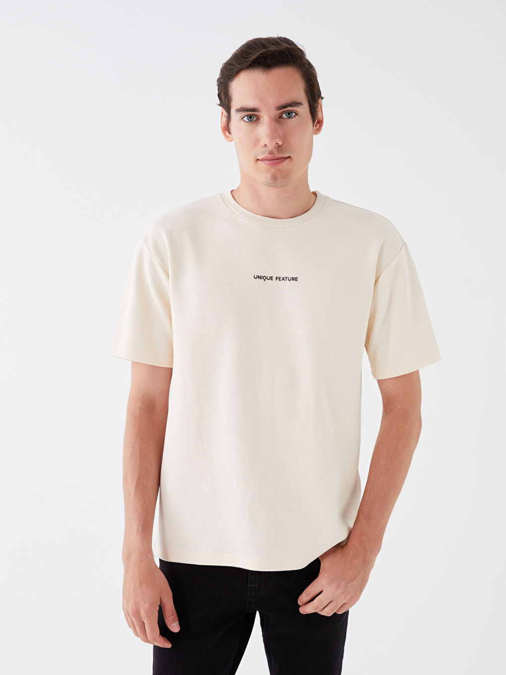 Ekru Bisiklet Yaka Kısa Kollu Baskılı Erkek Tişört