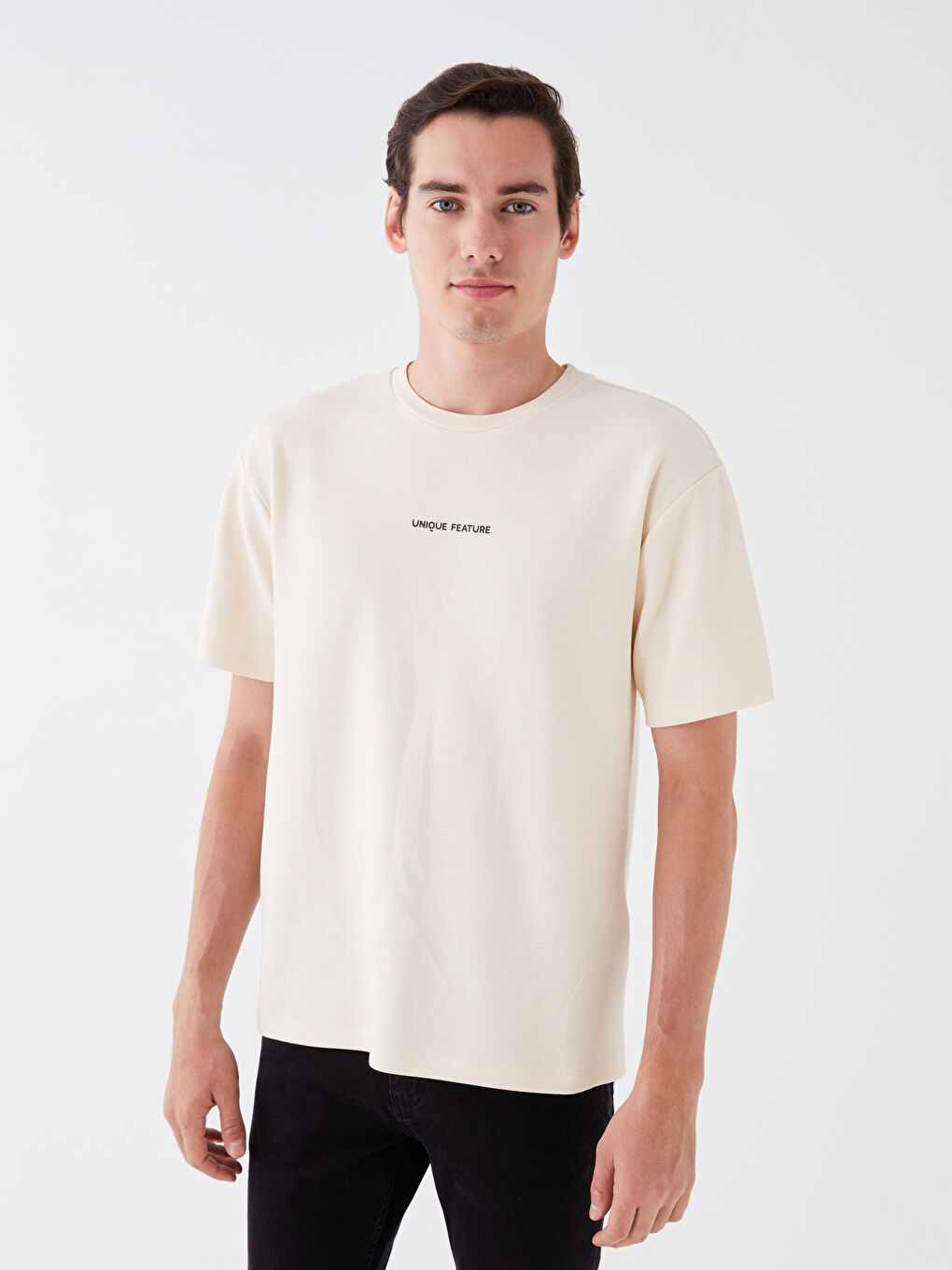 Ekru Bisiklet Yaka Kısa Kollu Baskılı Erkek Tişört-1