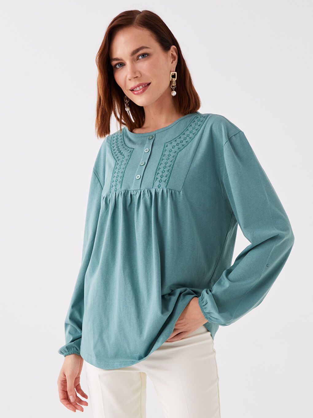 Yeşil Düğme Kapamalı Kadın Bluz