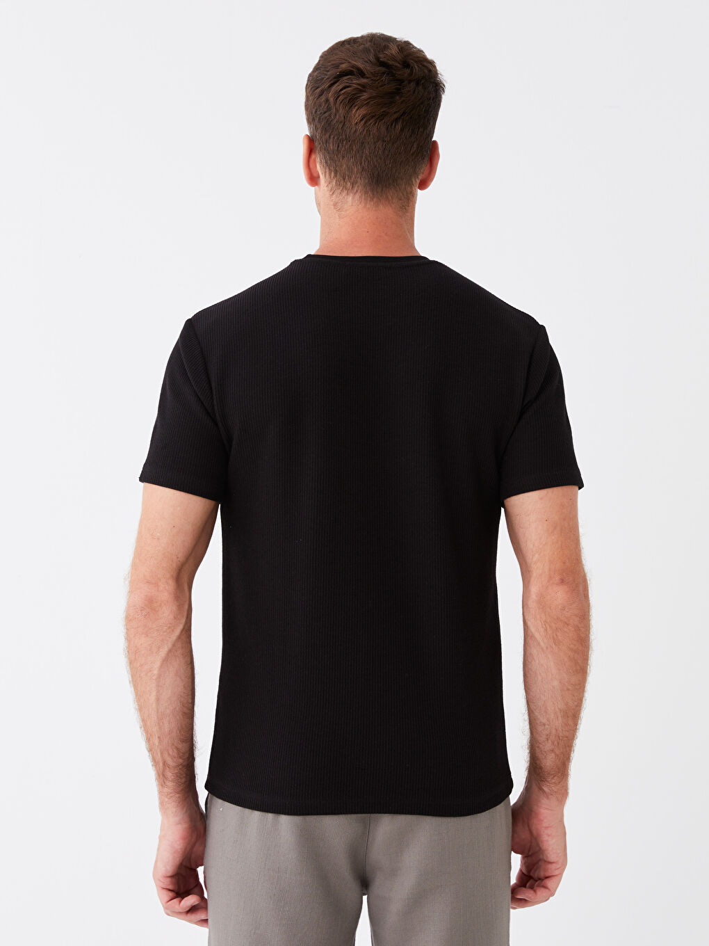 Siyah Bisiklet Yaka Kısa Kollu Erkek Tişört-4