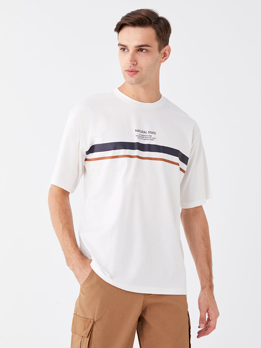 Ekru Bisiklet Yaka Kısa Kollu Baskılı Penye Erkek Tişört-1