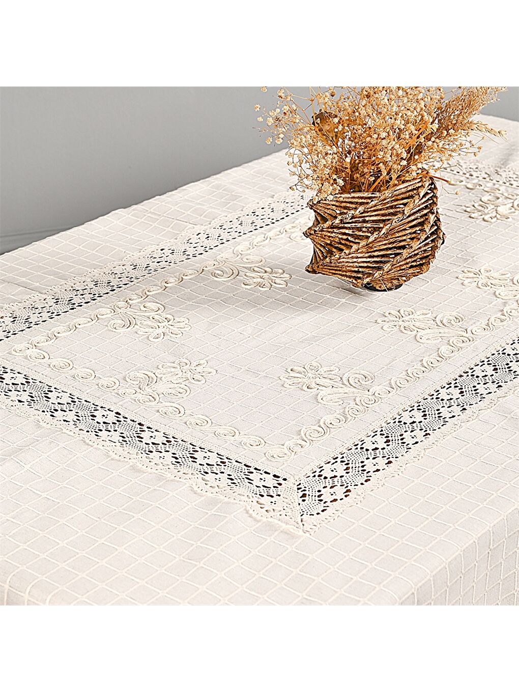 Ekru Desenli Masa Örtüsü 160x220 cm-1