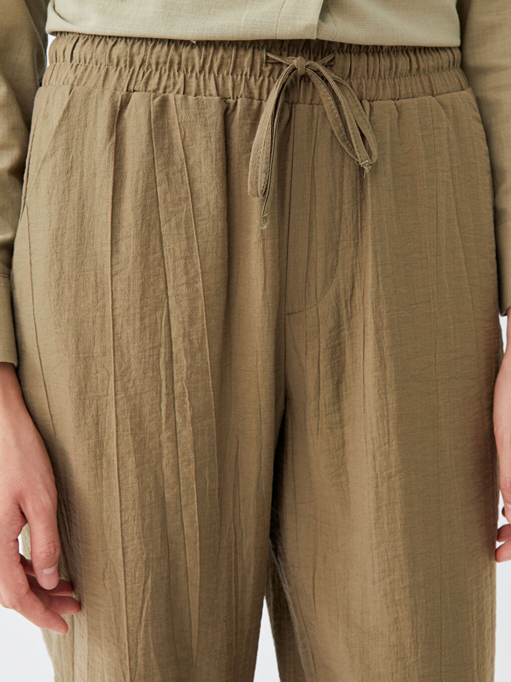 Haki Beli Lastikli Havuç Kesim Kadın Pantolon-3