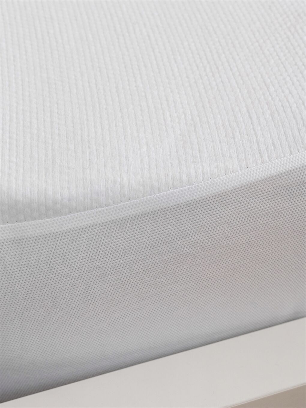 Beyaz Su Geçirmez Tek Kişilik Alez 120x200 cm-1