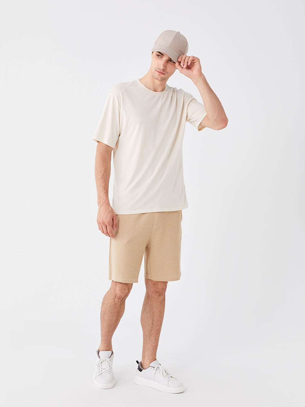 Standard Fit Men's Shorts -S3L523Z8-FGP