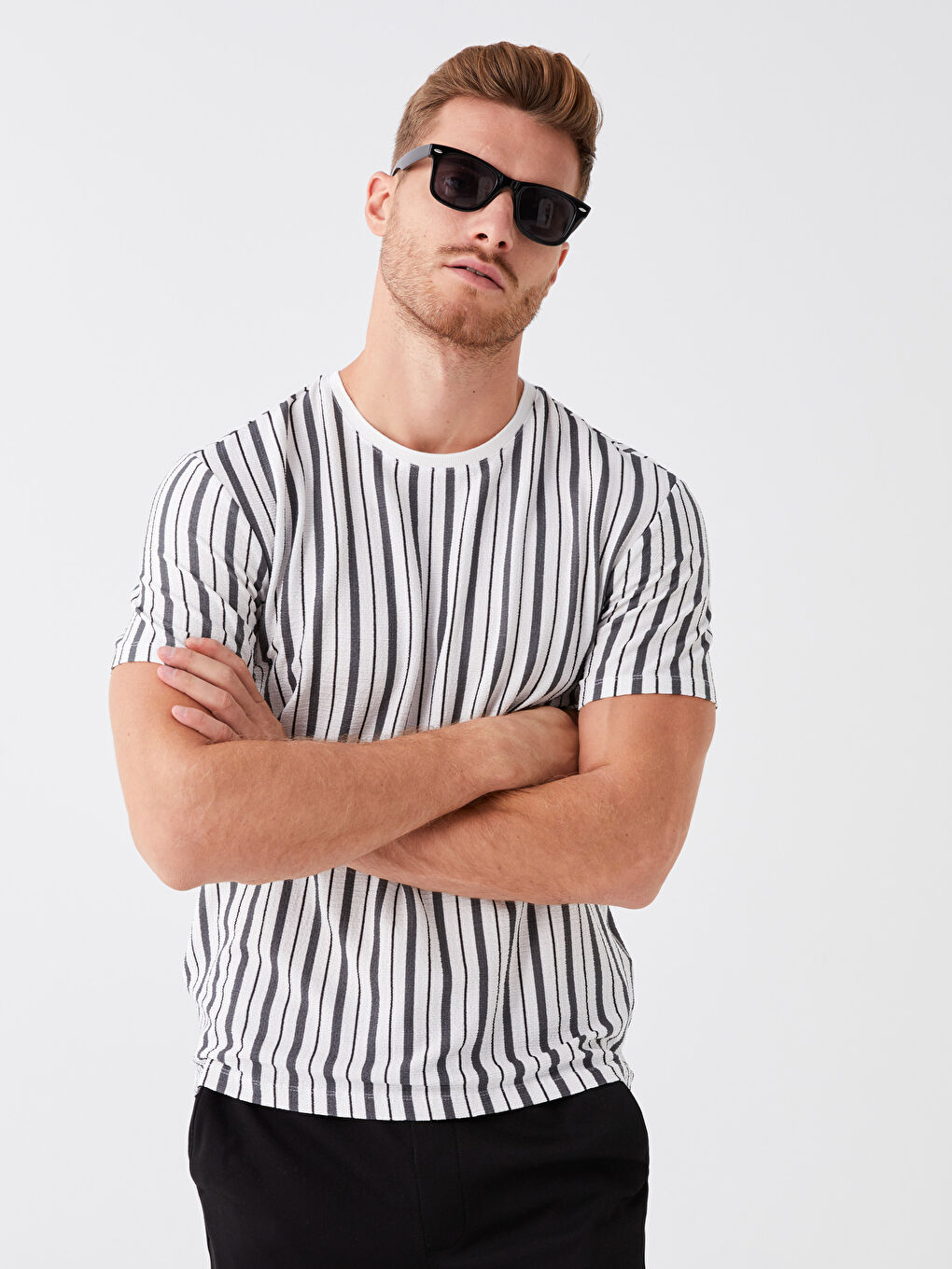 Ekru Bisiklet Yaka Kısa Kollu Çizgili Erkek Tişört-1