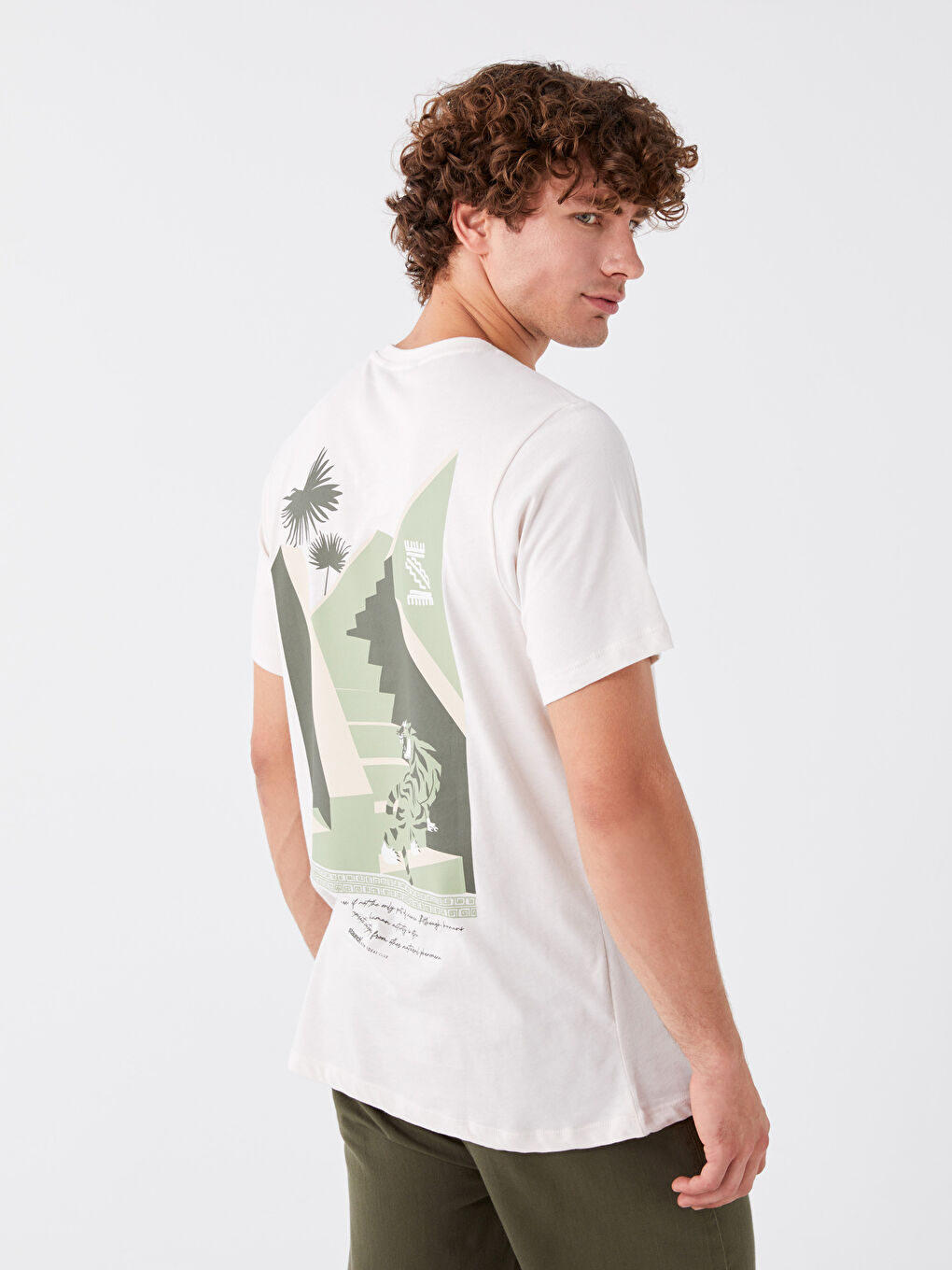 Ekru Bisiklet Yaka Kısa Kollu Baskılı Penye Erkek Tişört