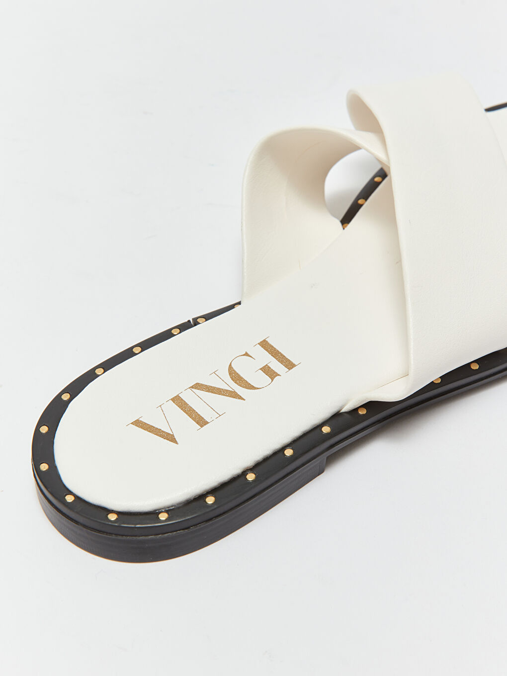 Beyaz Çapraz Bantlı Kadın Ev Terliği-4