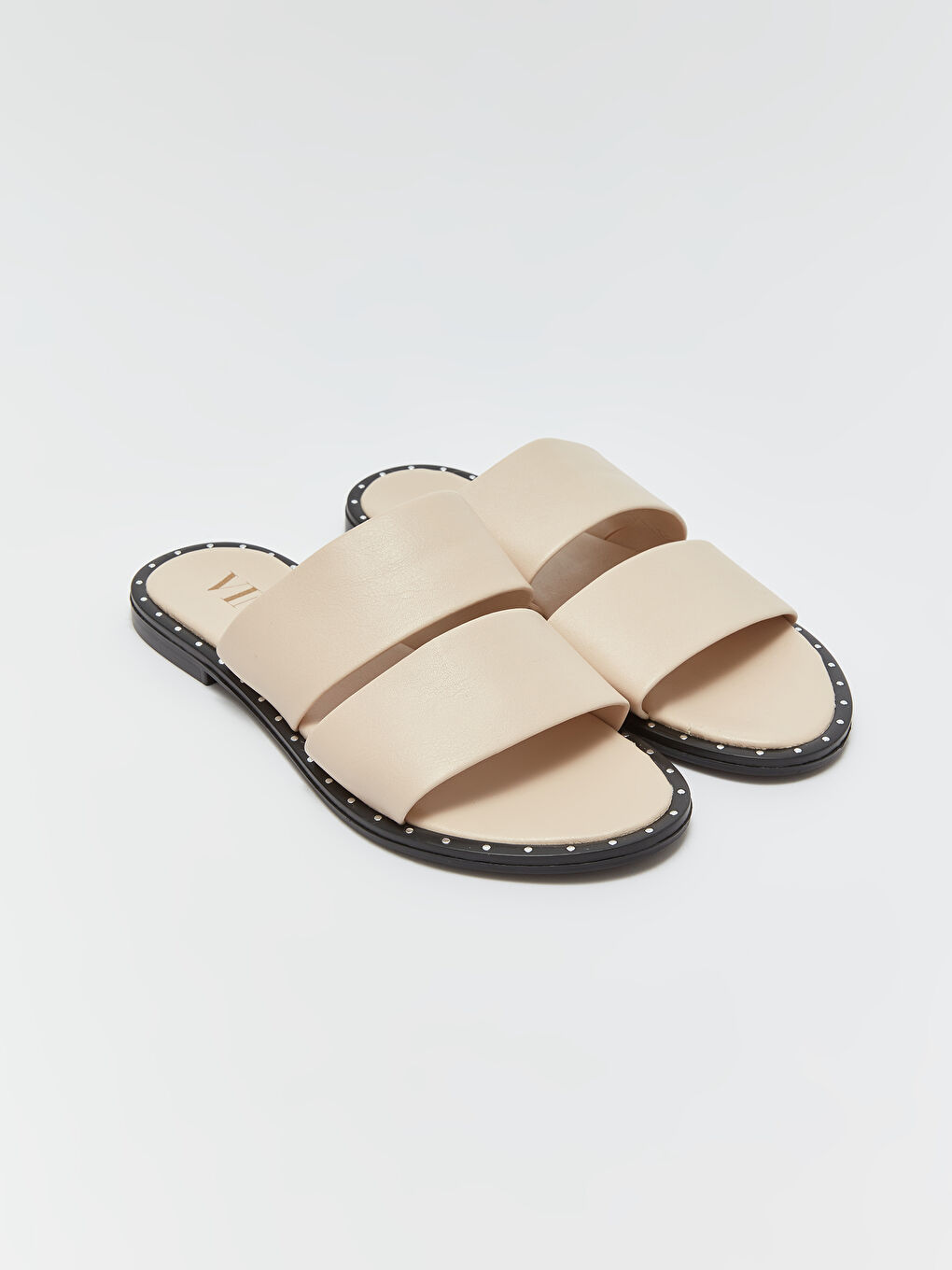 Bej Deri Görünümlü Kadın Terlik