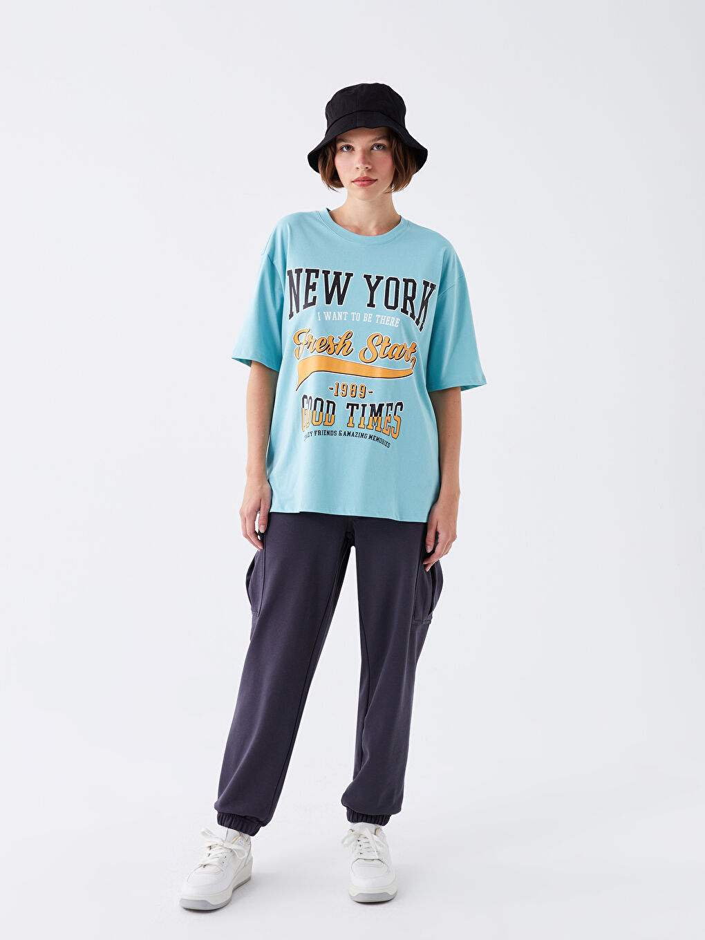 Turkuaz Bisiklet Yaka Baskılı Kısa Kollu Oversize Kadın Tişört-2