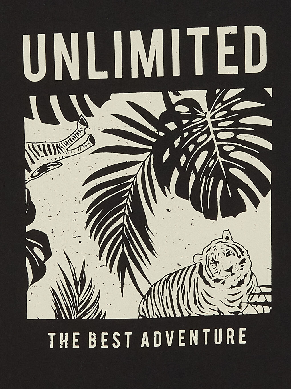 Siyah Rahat Kalıp Bisiklet Yaka Baskılı Erkek Çocuk Tişört-1