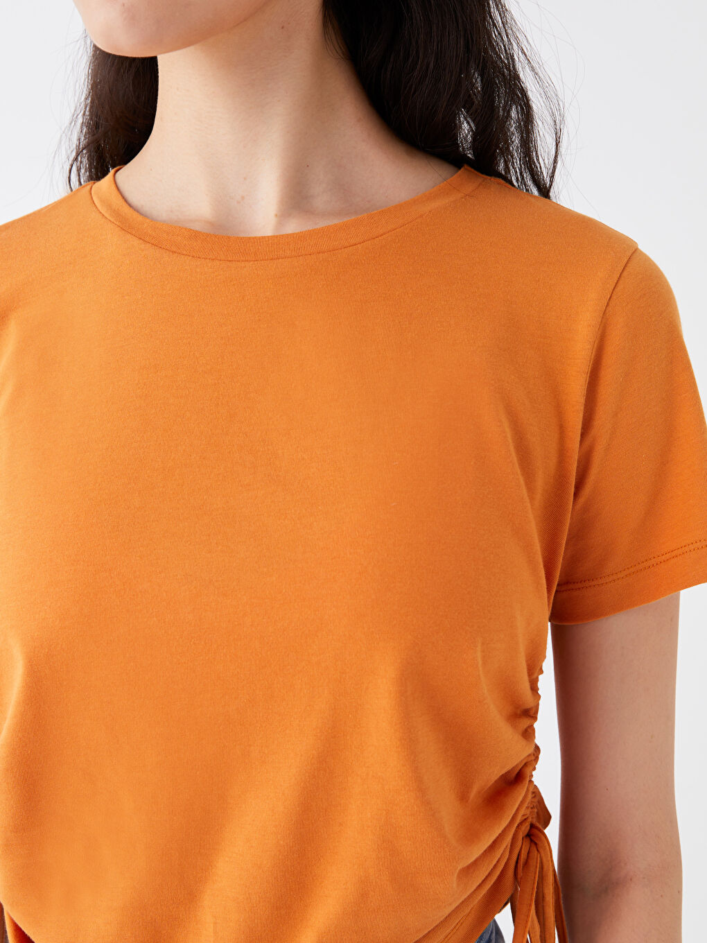 Turuncu Bisiklet Yaka Düz Kısa Kollu Kadın Tişört-3