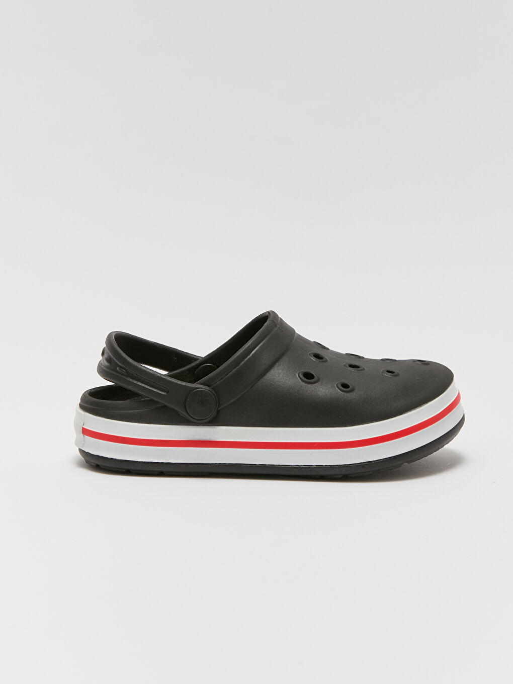 Siyah Delikli Görünümlü Erkek Çocuk Sandalet-1