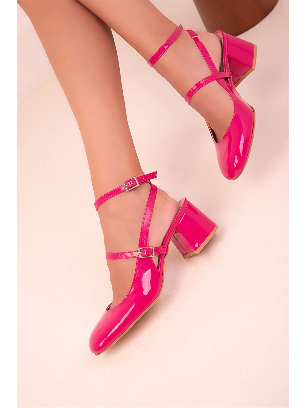 Fuşya Rugan Deri Görünümlü Kadın Topuklu Ayakkabı-2