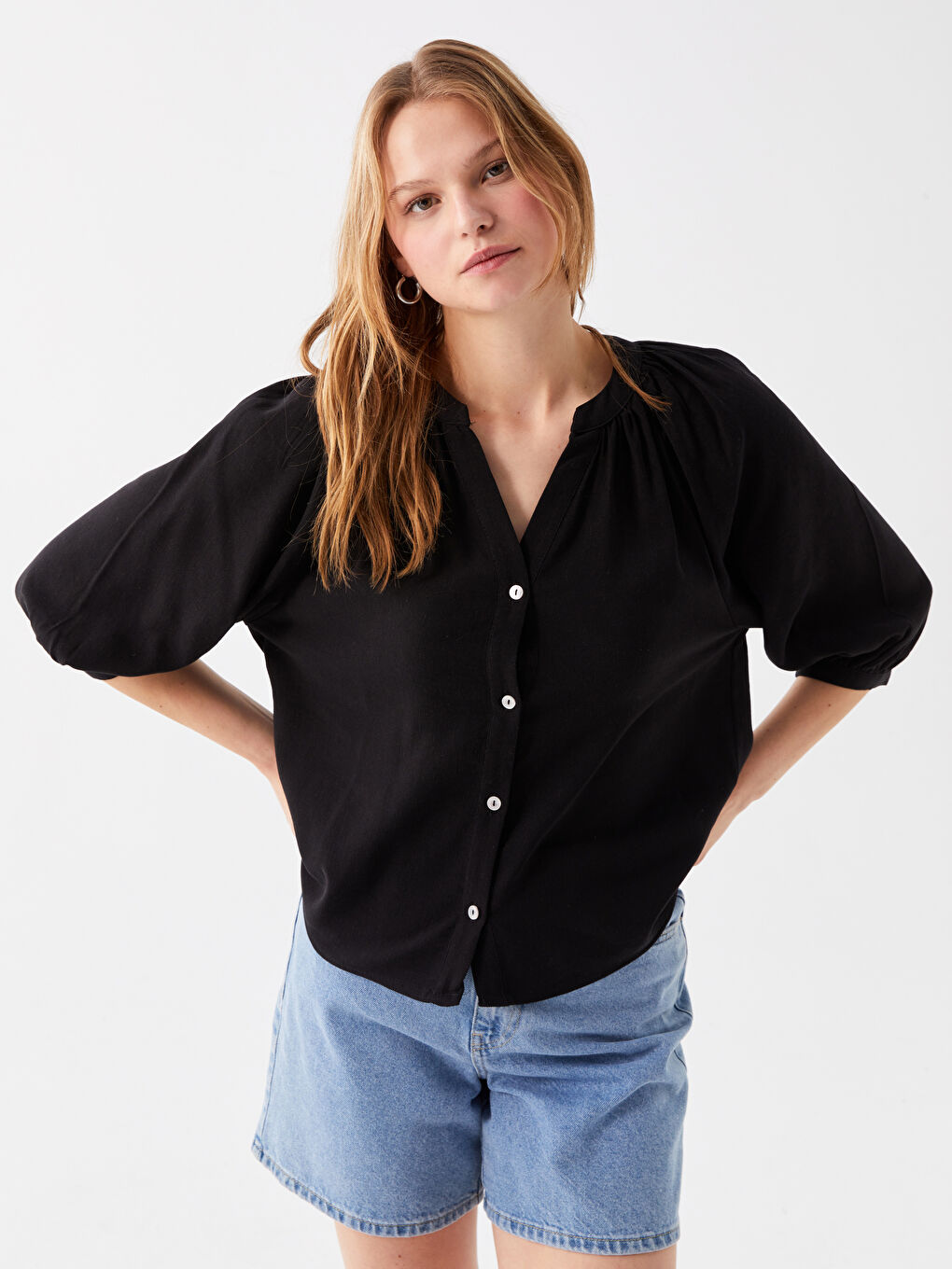 Siyah Kaçık Yaka Düz Keten Karışımlı Kadın Bluz-2