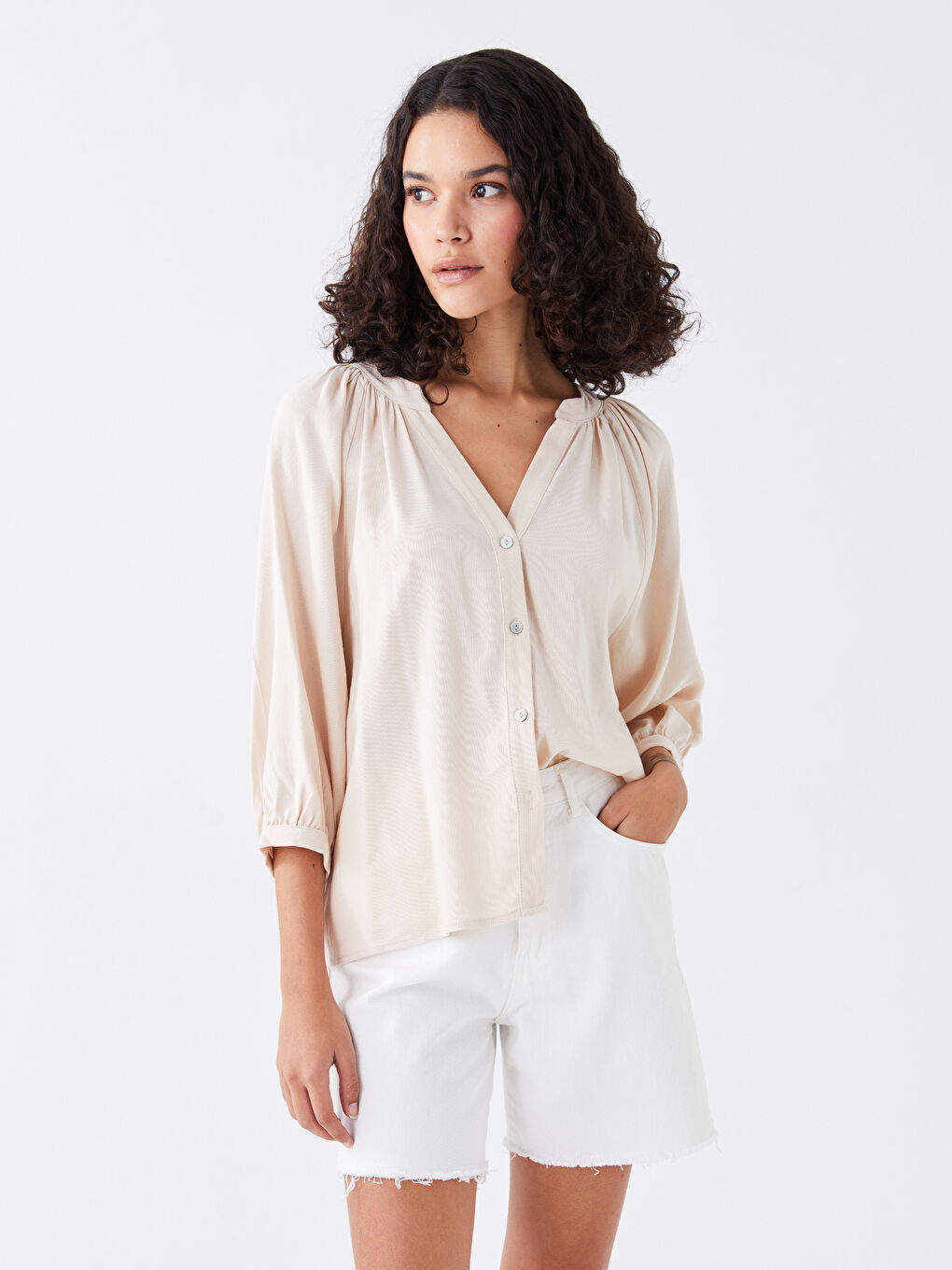 Bej Kaçık Yaka Düz Keten Karışımlı Kadın Bluz