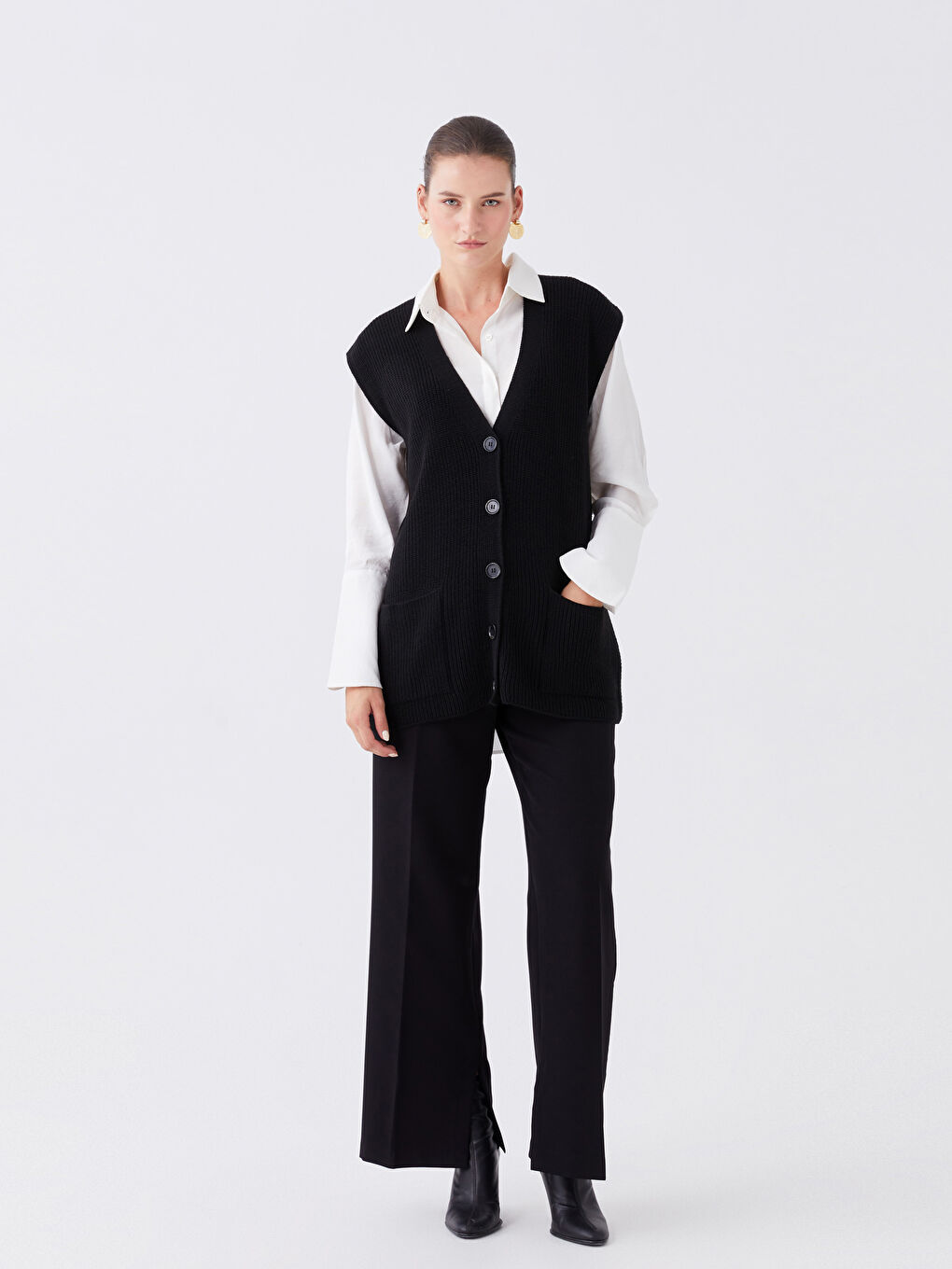 فيست تريكو للسيدات بياقة على شكل حرف V-1