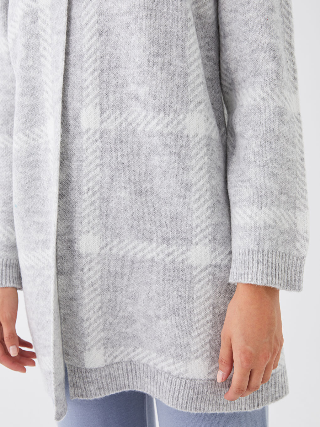 Gri Kapüşonlu Ekose Uzun Kollu Kadın Triko Hırka-3