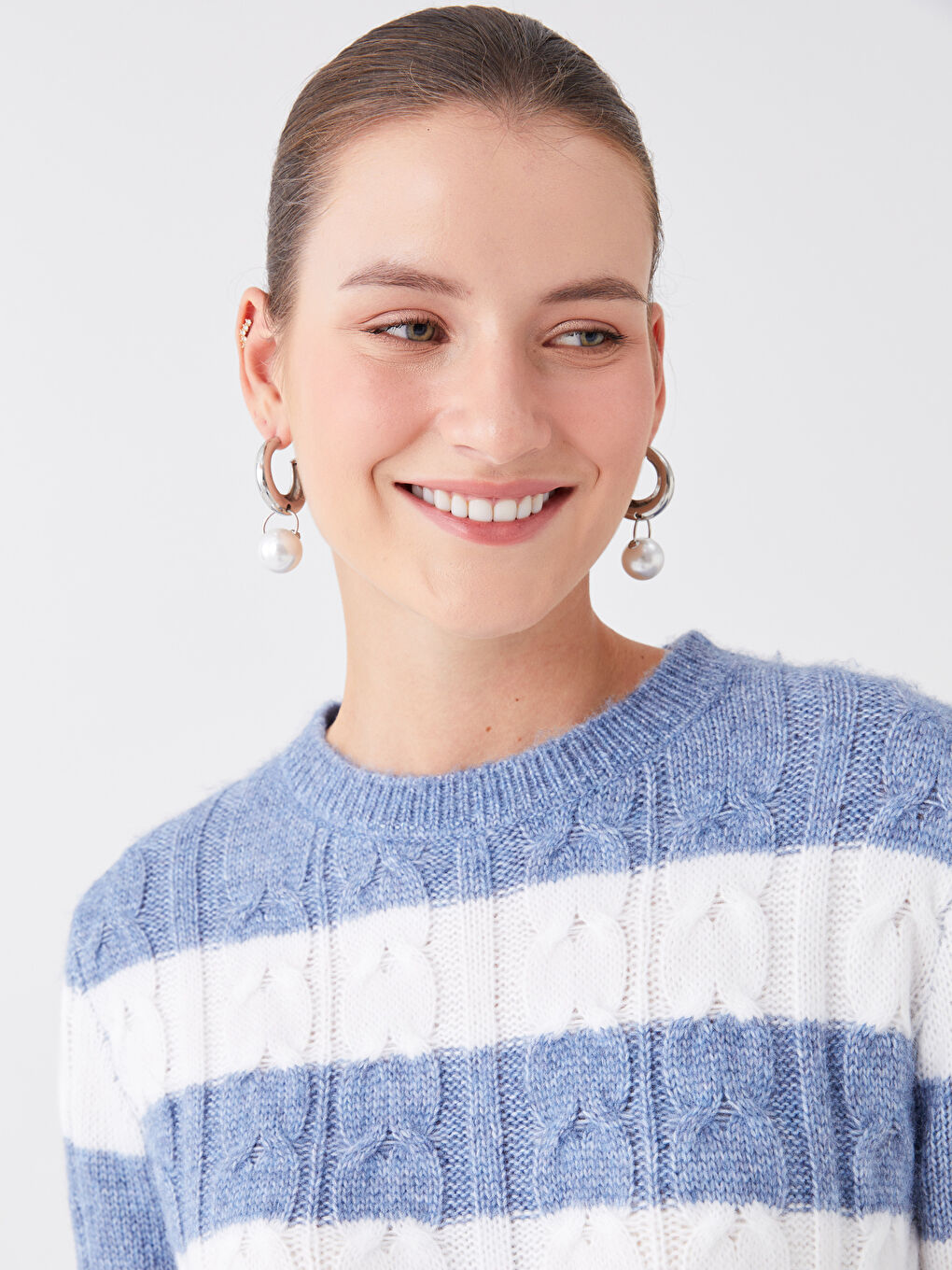 әйелдерге арналған дөңгелек жағалы түрлі-түсті ұзын жең трикотаж жемпір-2