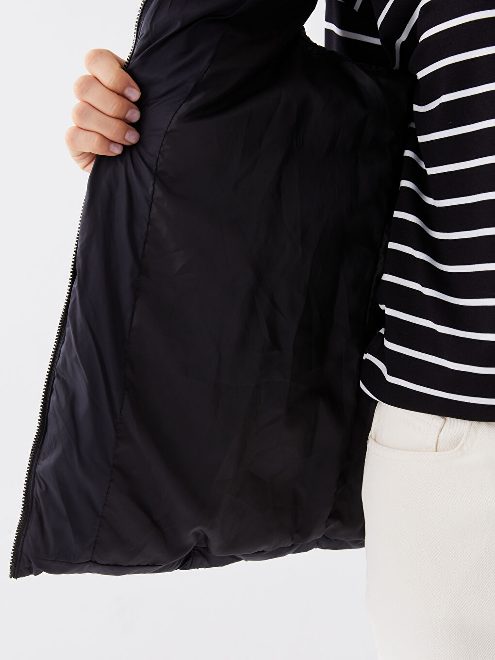 Vestă matlasată simplă cu glugă pentru femei-4