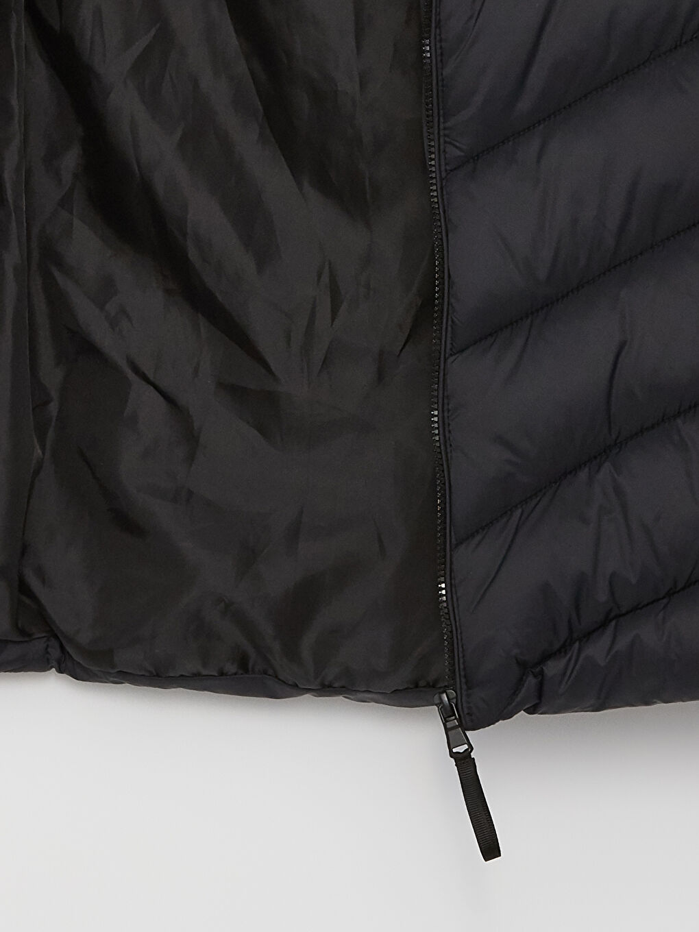 Vestă matlasată simplă cu glugă pentru femei-8