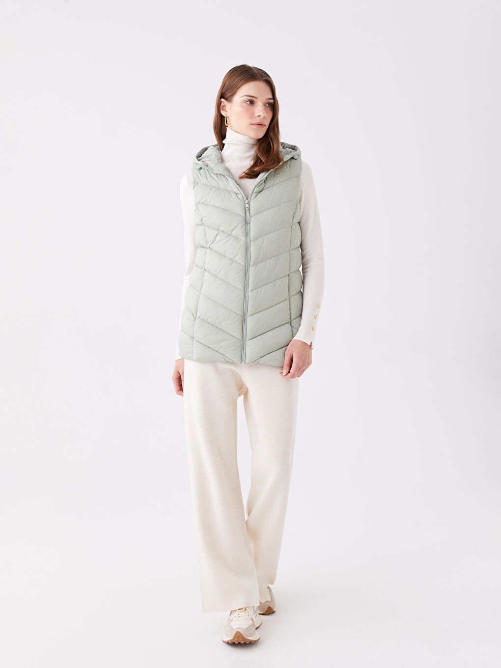 Vestă matlasată simplă cu glugă pentru femei-2