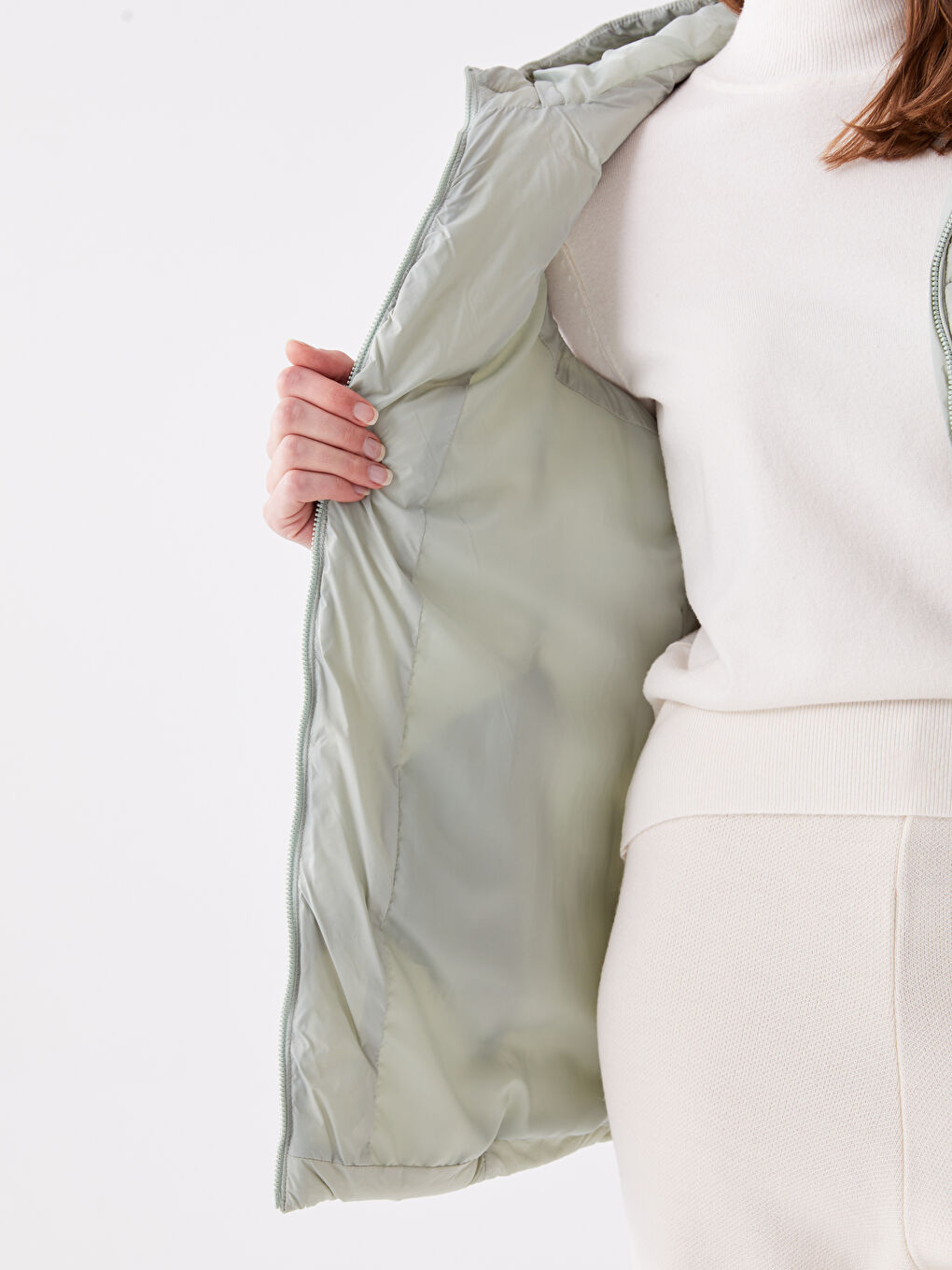 Vestă matlasată simplă cu glugă pentru femei-4