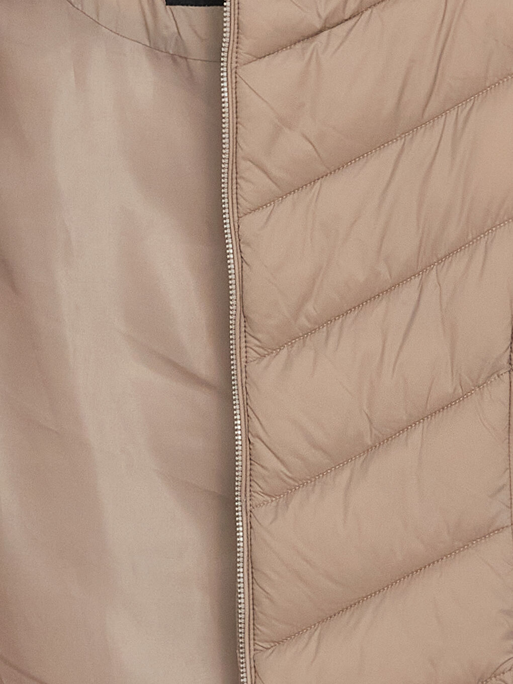 Women's Hooded Plain Puffer Gilet-8