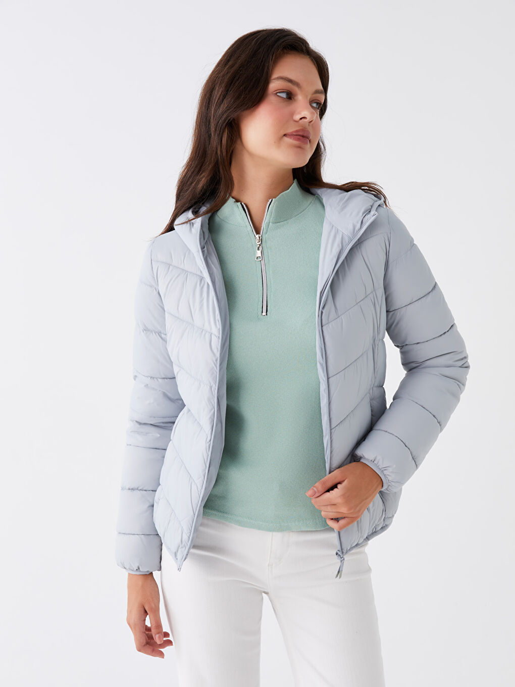 Gri Kadın Kapüşonlu Düz Şişme Mont