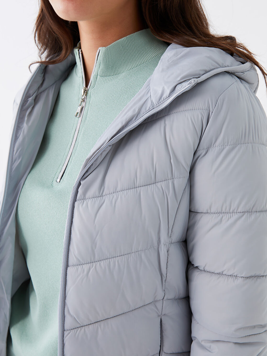 Gri Kadın Kapüşonlu Düz Şişme Mont-3