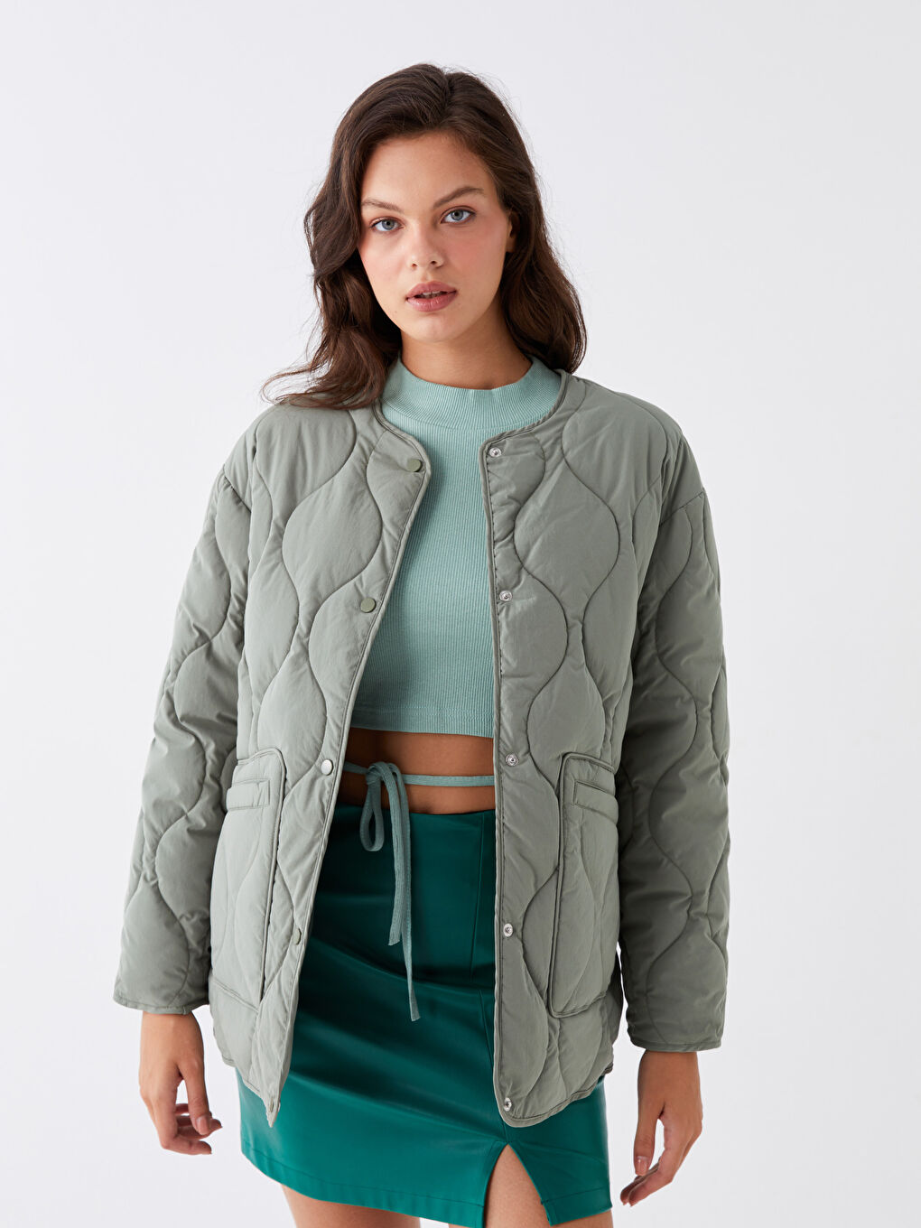 Haki Bisiklet Yaka Kendinden Desenli Kadın Şişme Mont-1