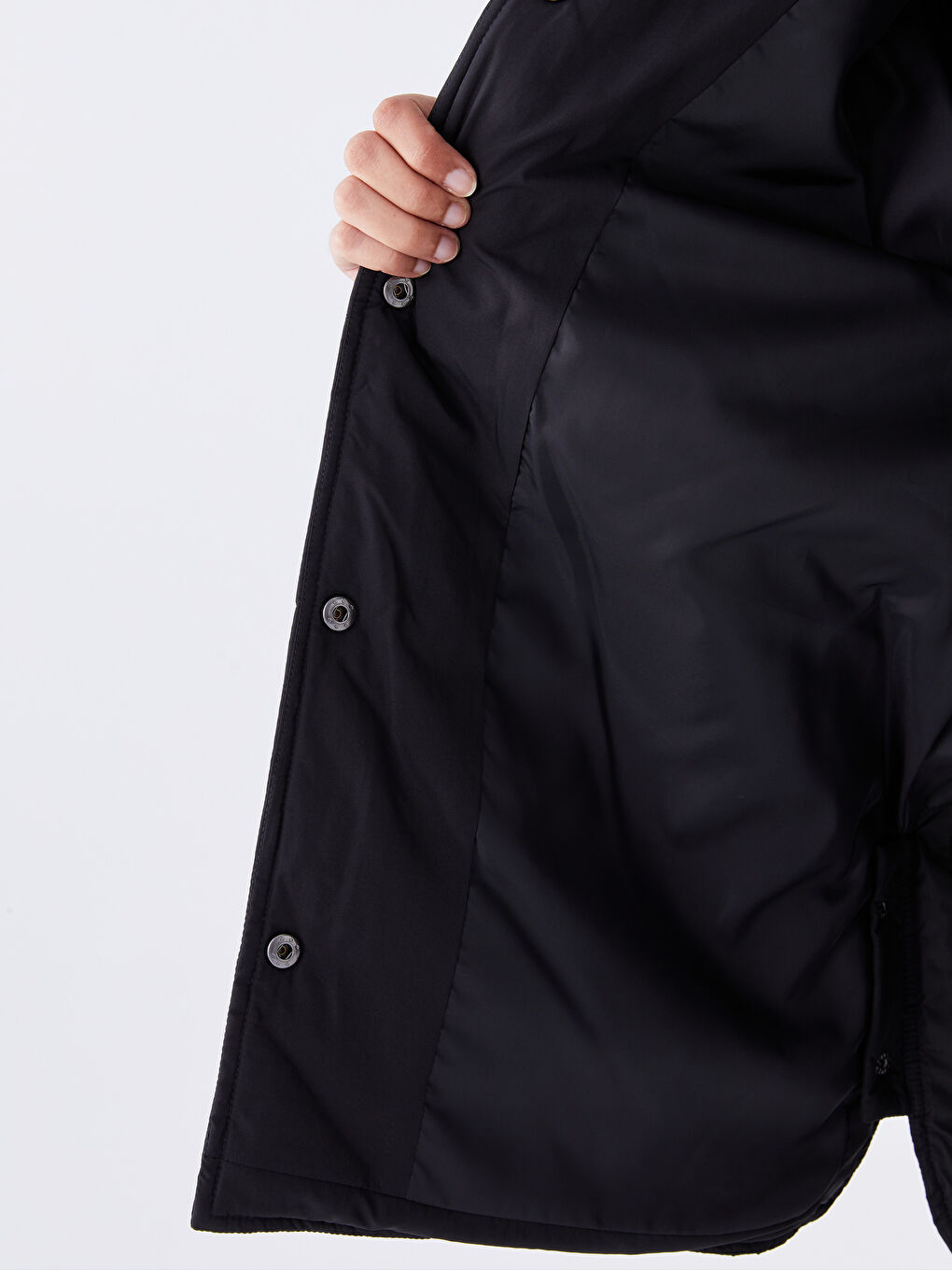 Siyah Kapüşonlu Kapitone Kadın Şişme Mont-4