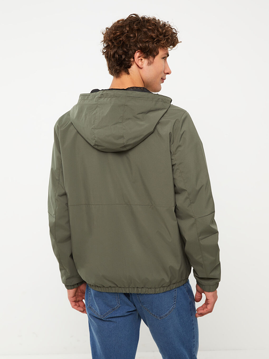 Дождевик с капюшоном стандартного кроя для мужчин-5
