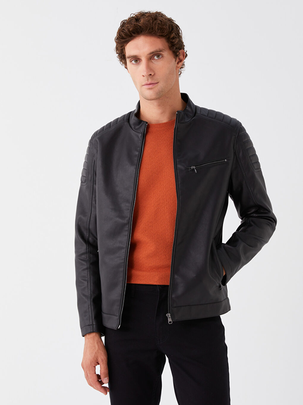 Siyah Slim Fit Dik Yaka Erkek Deri Görünümlü Mont