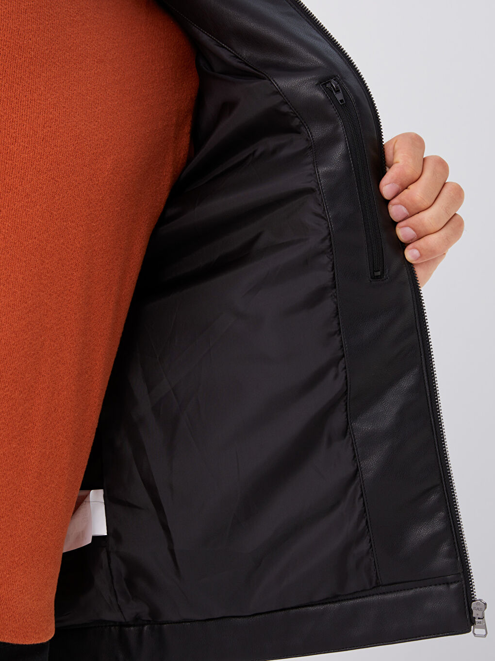 Siyah Slim Fit Dik Yaka Erkek Deri Görünümlü Mont-4