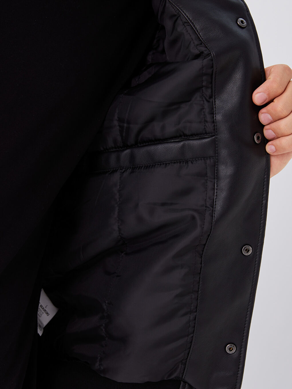 Siyah Standart Kalıp Gömlek Yaka Erkek Deri Görünümlü Mont-4