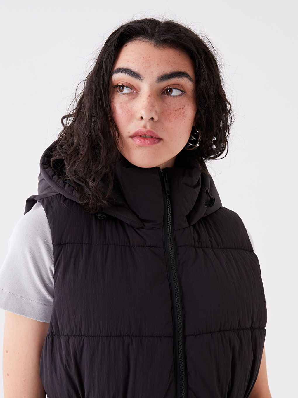 Дамски Пухен Жилет С Качулка-2