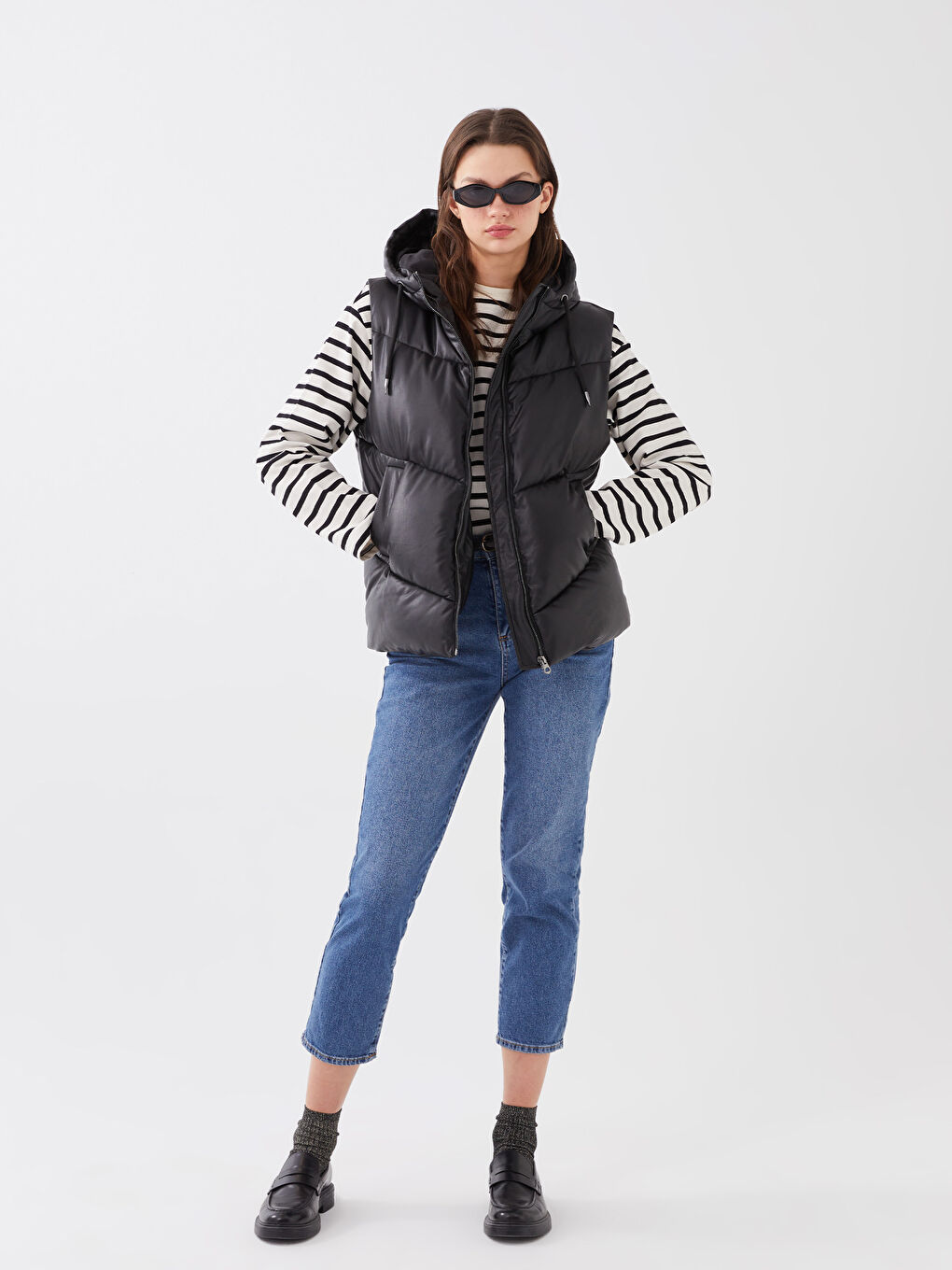 Hooded Plain Faux Leather Women's Puffer Gilet-2