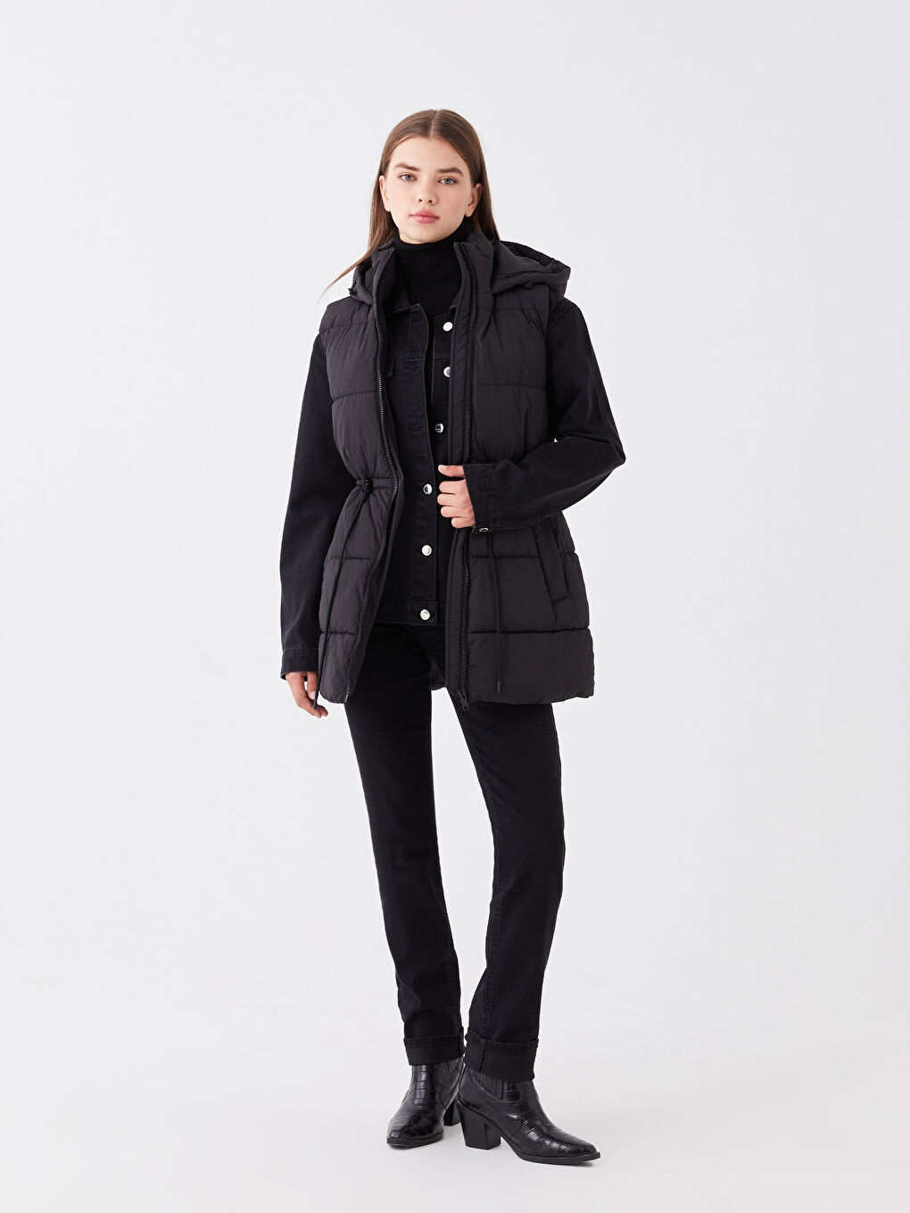 Siyah Kadın Kapüşonlu Düz Şişme Yelek-1