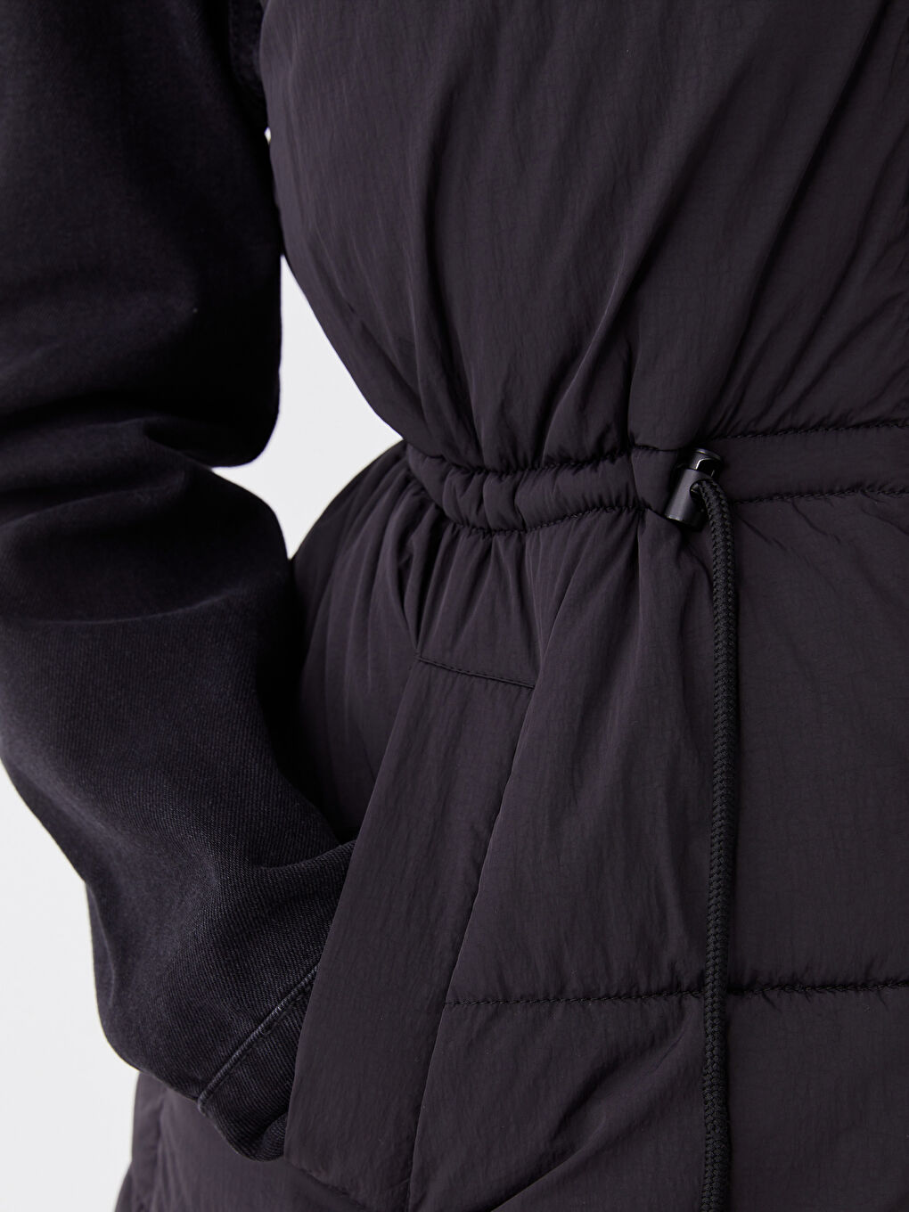 Siyah Kadın Kapüşonlu Düz Şişme Yelek-4