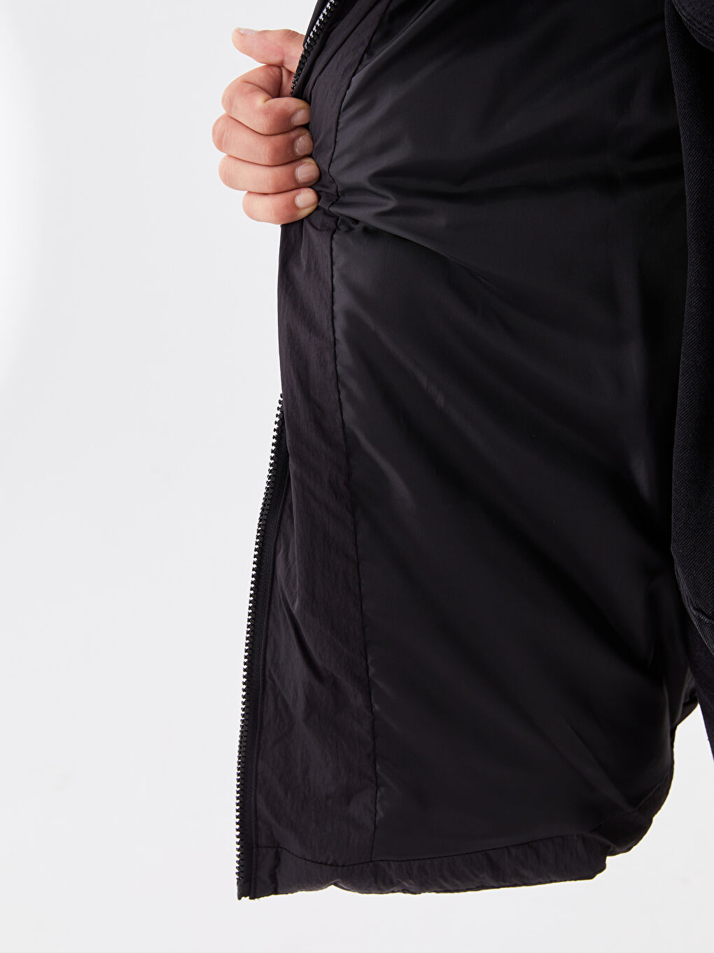 Siyah Kadın Kapüşonlu Düz Şişme Yelek-5