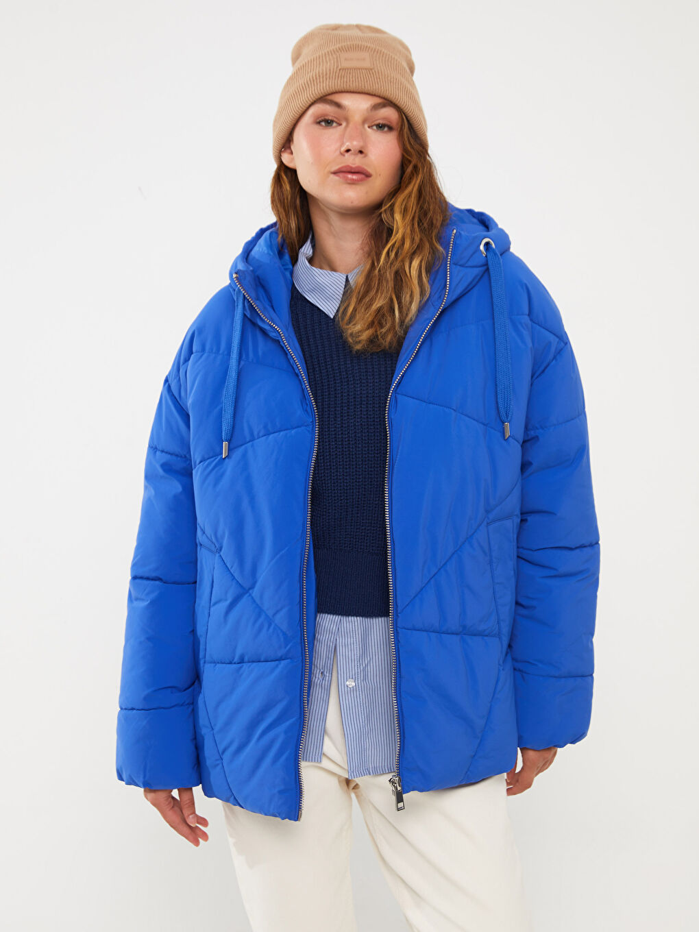 Mavi Kapüşonlu Düz Uzun Kollu Oversize Kadın Şişme Mont