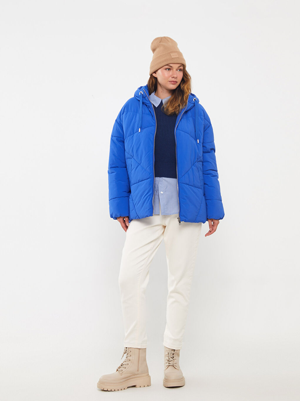 Mavi Kapüşonlu Düz Uzun Kollu Oversize Kadın Şişme Mont-1