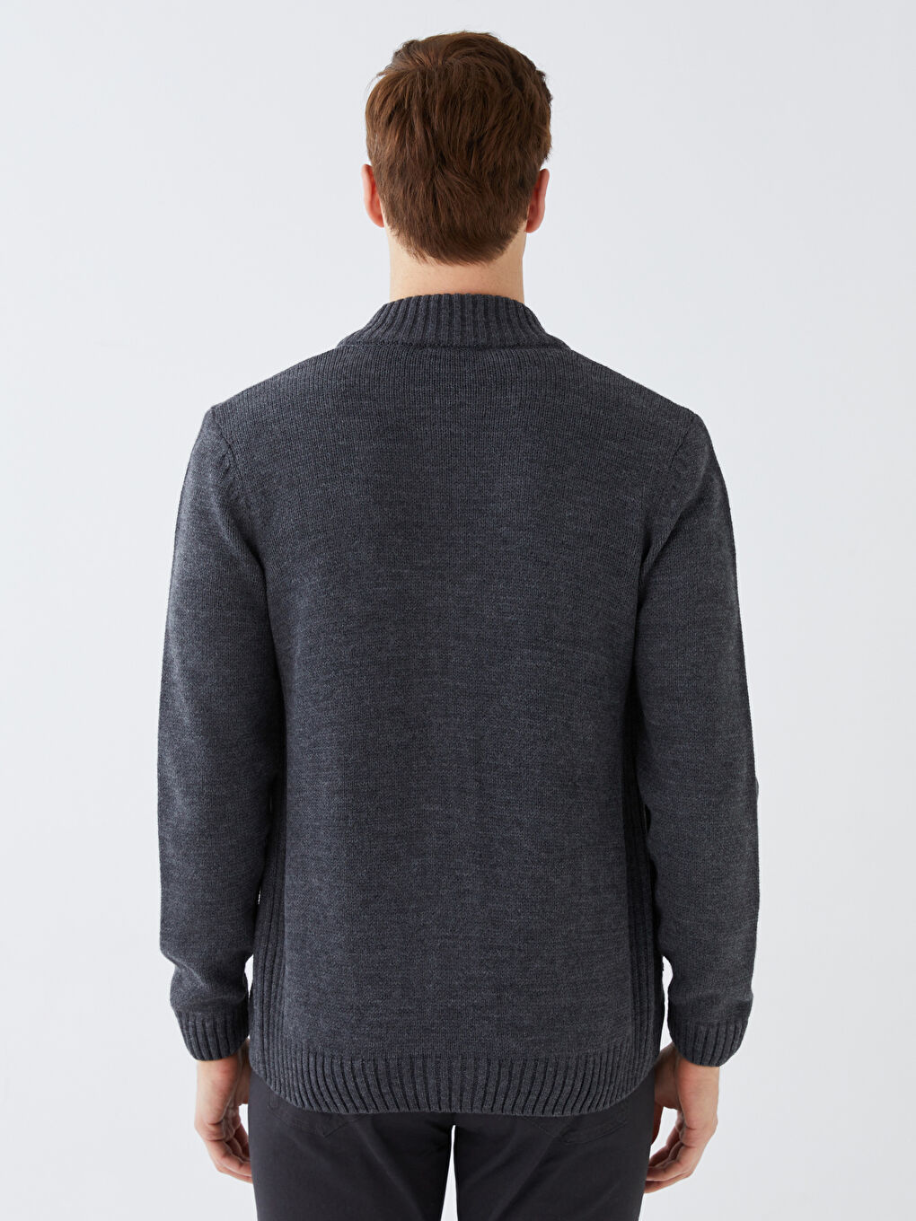 Кардиган из трикотажа с воротником-трубой стандартного кроя для мужчин-4