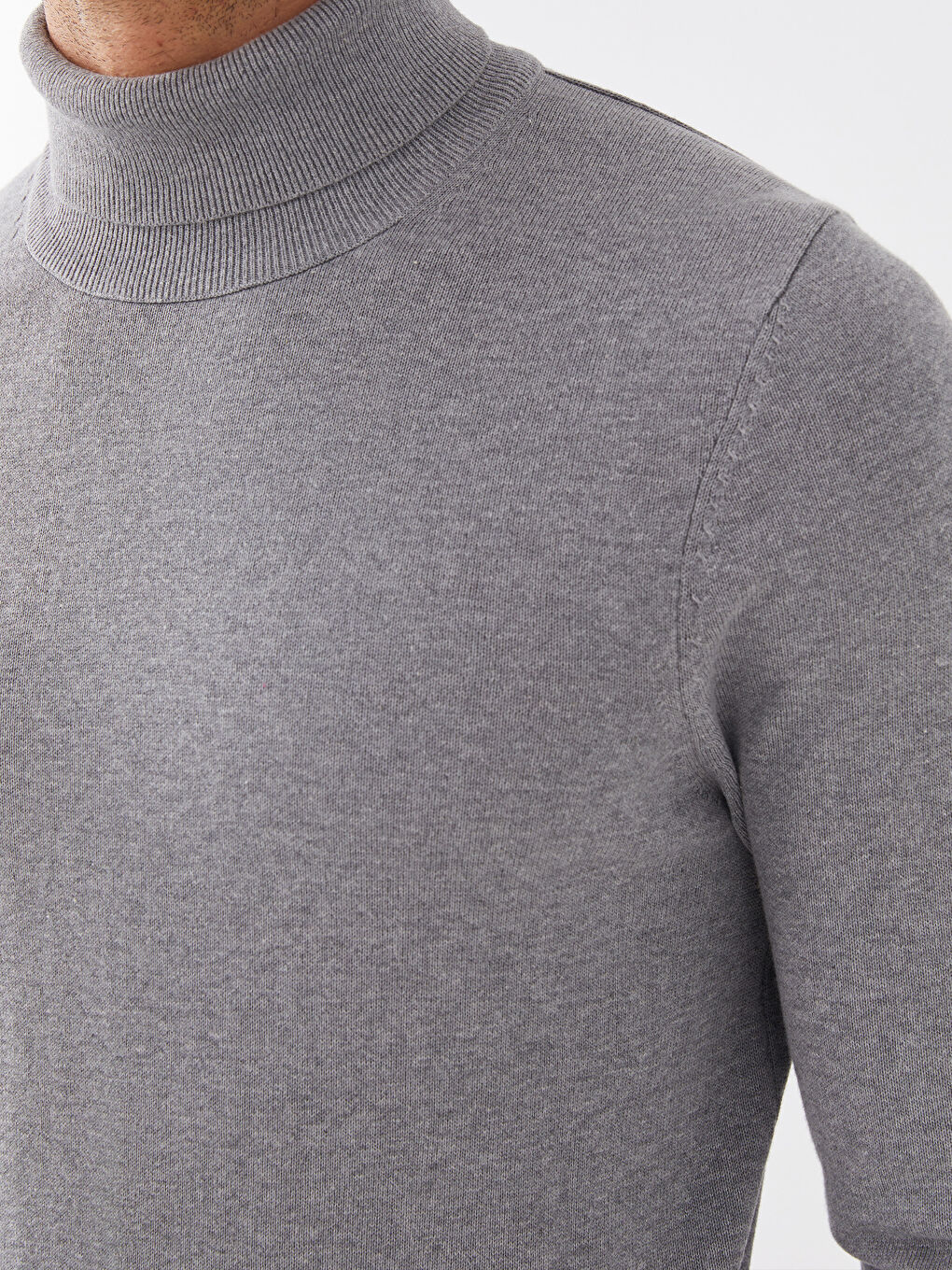 LCWAIKIKI Classic Turtleneck Long Sleeve Men's Knitwear Sweater -W30647Z8-DUX