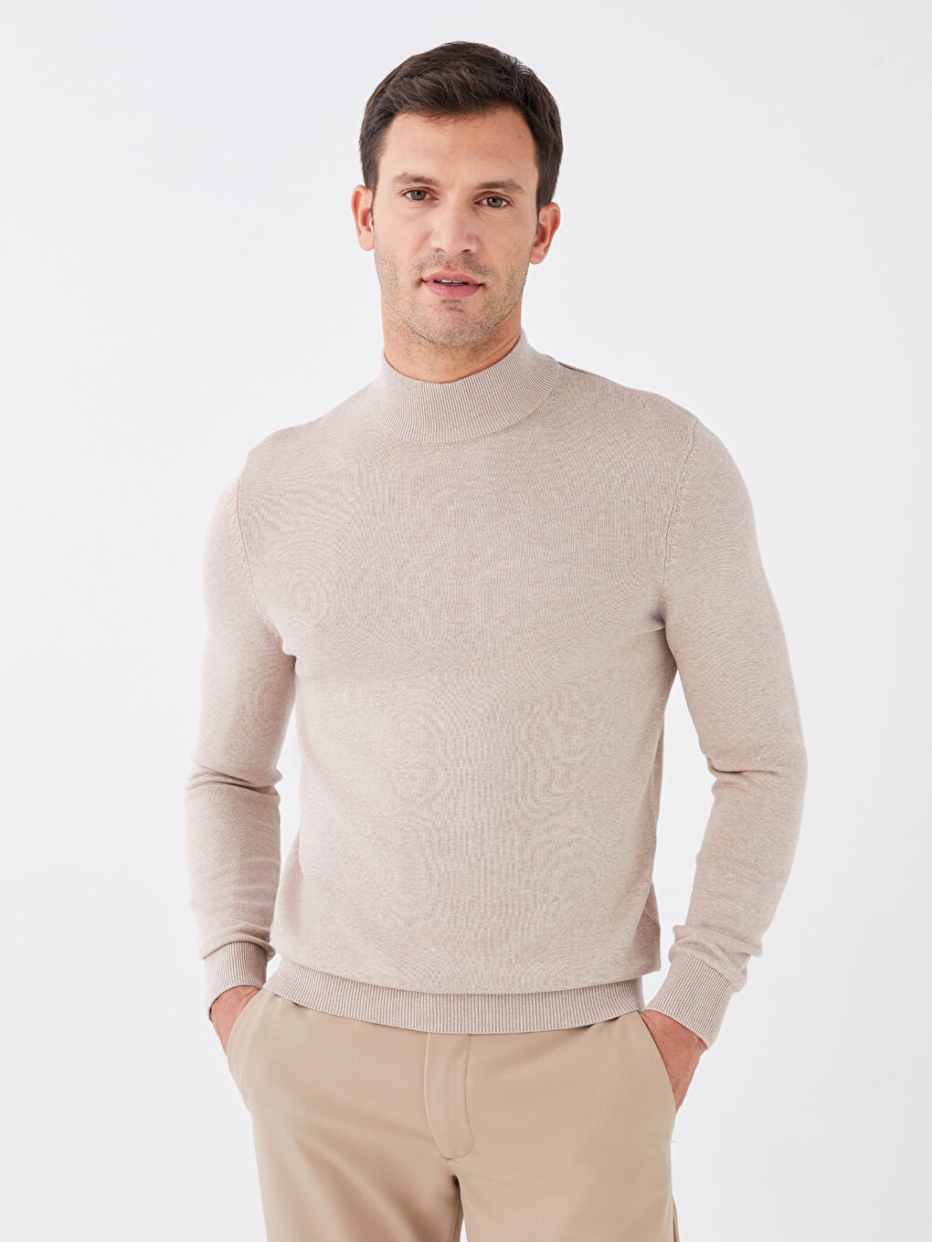 LCWAIKIKI Classic Half Turtleneck Long Sleeve Men's Knitwear Sweater -W30648Z8-E0B