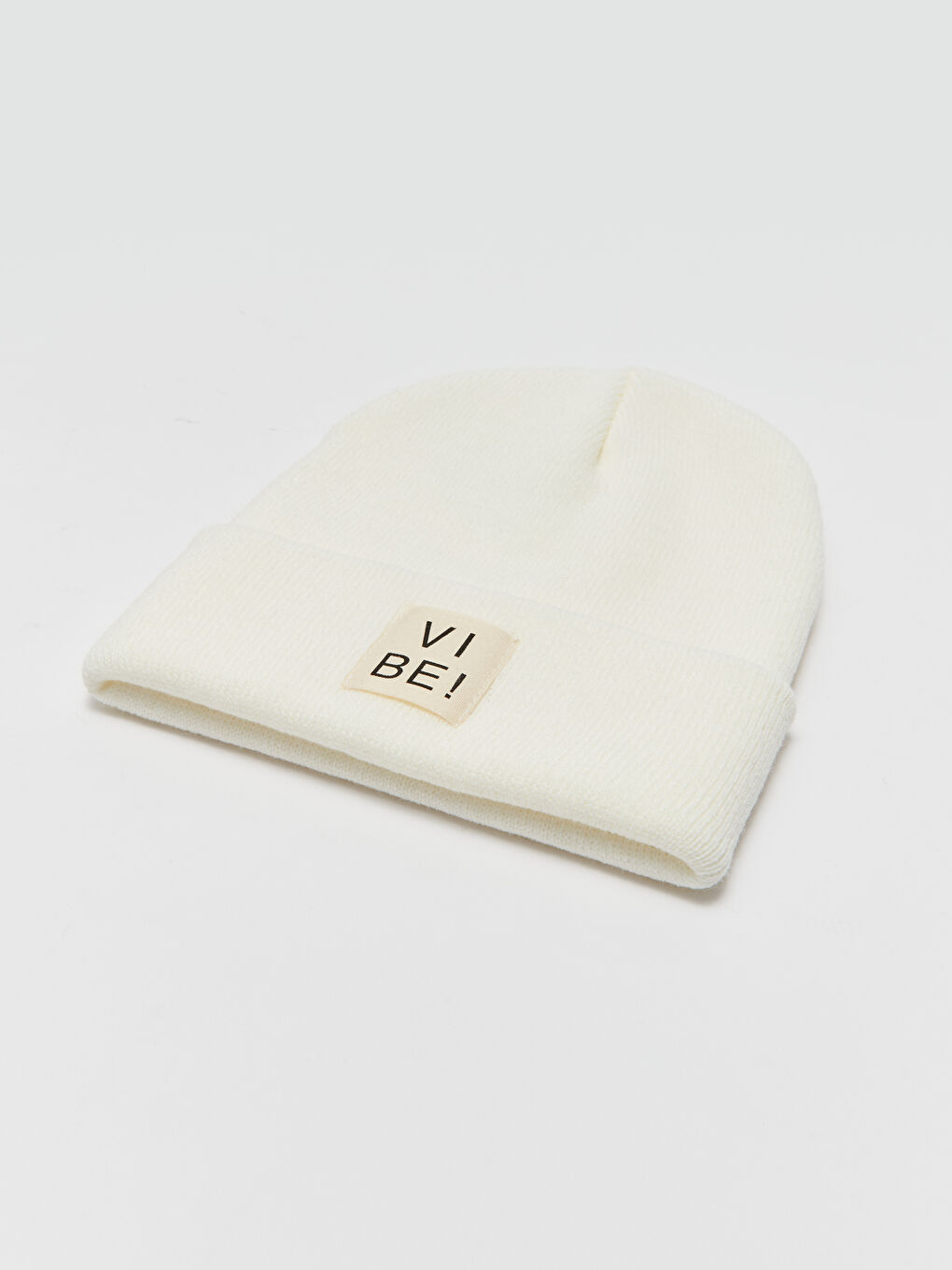 Tag Detailed Women's Tricot Beanie-3