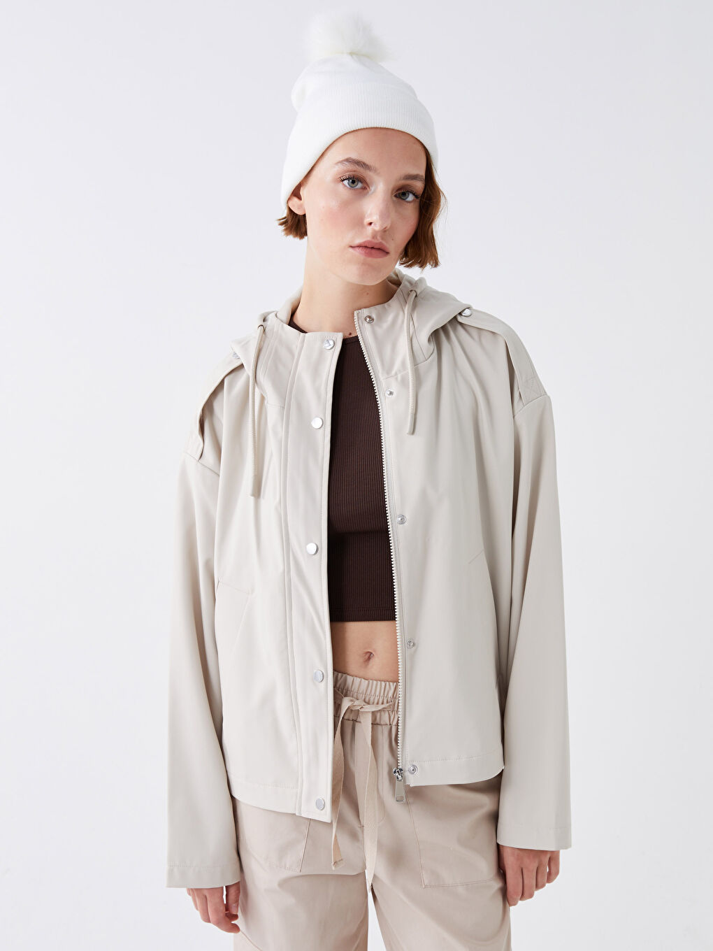 Bej Kapüşonlu Düz Oversize Kadın Yağmurluk-3